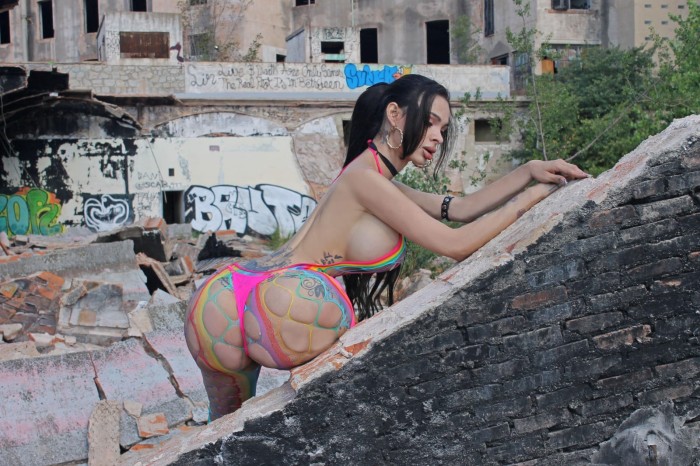 Hermosa colombiana con 21 CM para tu paladar