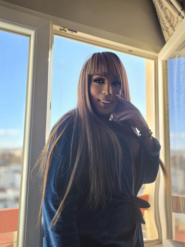 Negra exotica POLLONA