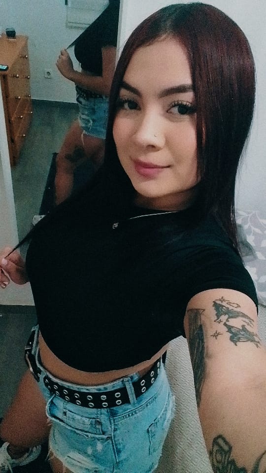TETONA TRAVIESA Y CALIENTE  21 AÑOS