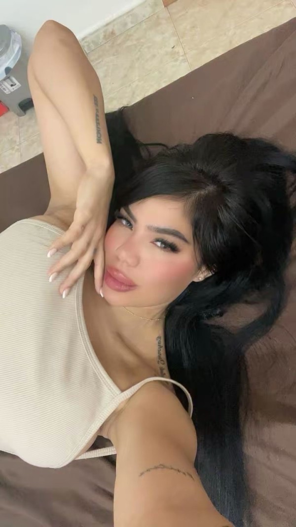 Chica mui bonita amable y cariñosa