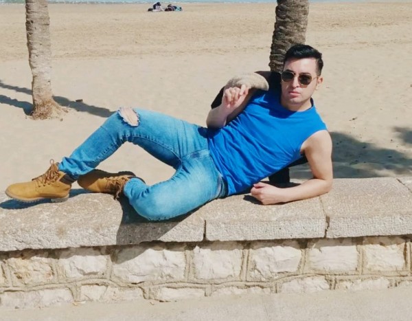 Tu chico gay de compañía recién llegado Barcelon discreto activo y pasivo