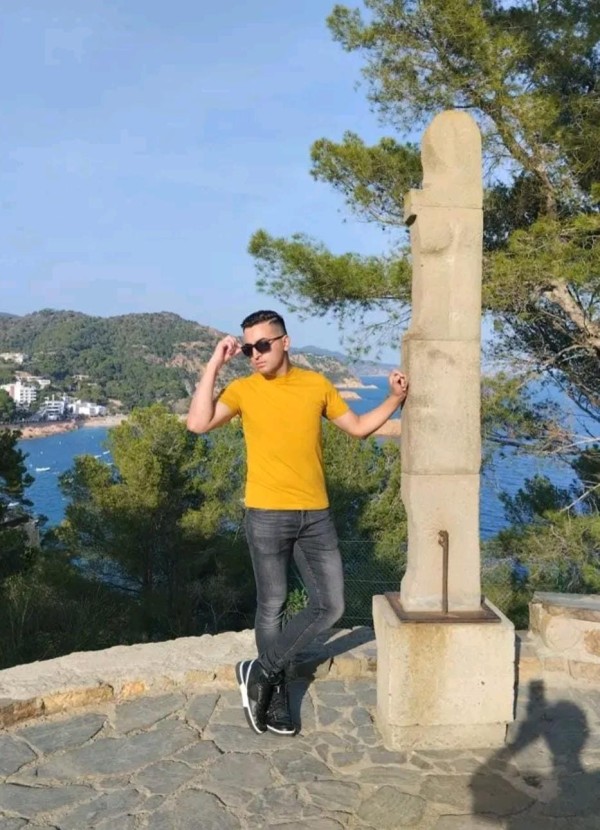 Tu chico gay de compañía recién llegado Barcelon discreto activo y pasivo