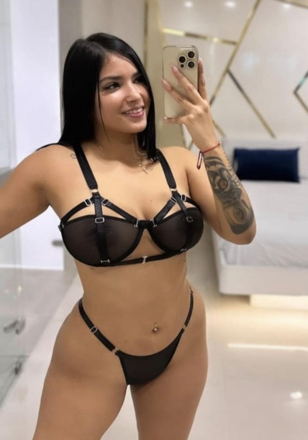 Viviana venezolana Divina fiesta,69 ,tríos, salidas ,masajes y más.