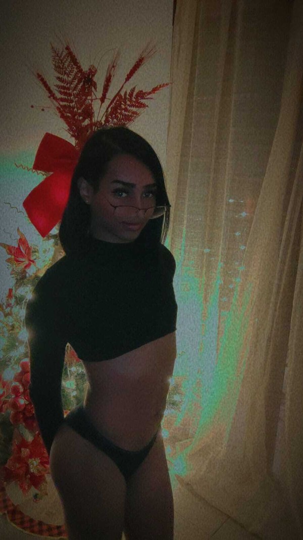 DISPUESTA A COMPLACERTE AL MAXIMO LAS 24 H