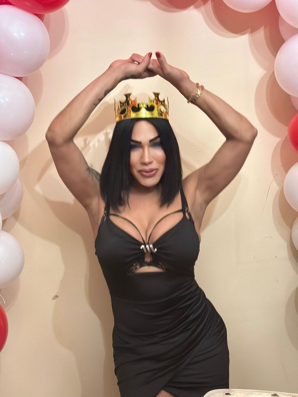 MISTERIOSA MORENA DOMINANTE 24 HORAS