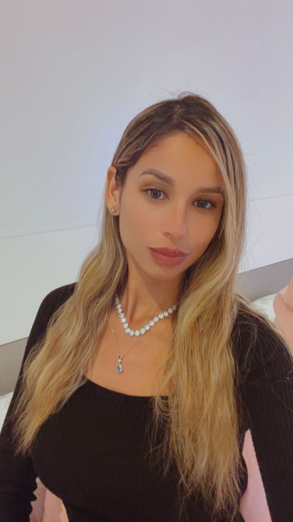 IMPLICADA AL CIEN. DISPONIBLE 24 HORAS