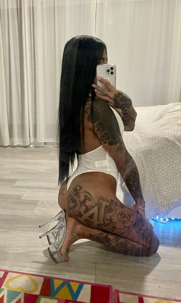 NOVEDAD CHICA TRANS PECADORA, CAÑERA MUY LECHERA, DOMINATRIX