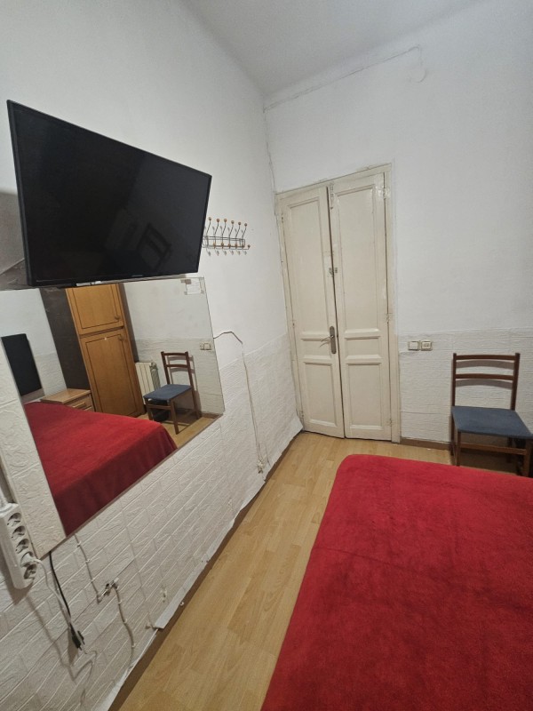 HABITACIÓN SOLO MUJERES NO TRANS