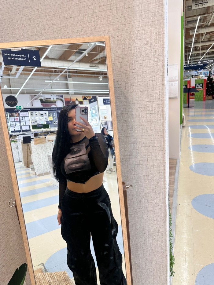 Alison Bella Joven Colombiana