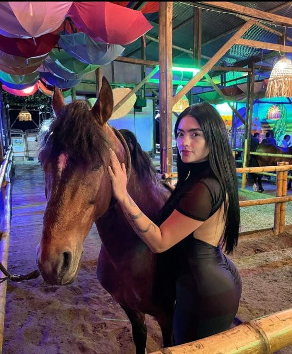 Dayana colombiana con Cuerpo de infarto