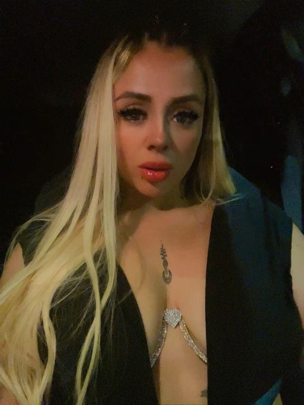 Ricos besos para ti en Madrid zona Carabanchel 24 hs fiestas packs horas