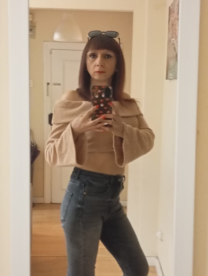 NOVEDADA JENNIFER! FEMENINA CACHONDA FIESTERA VICIOSA Y DISCRETA EN GIJON