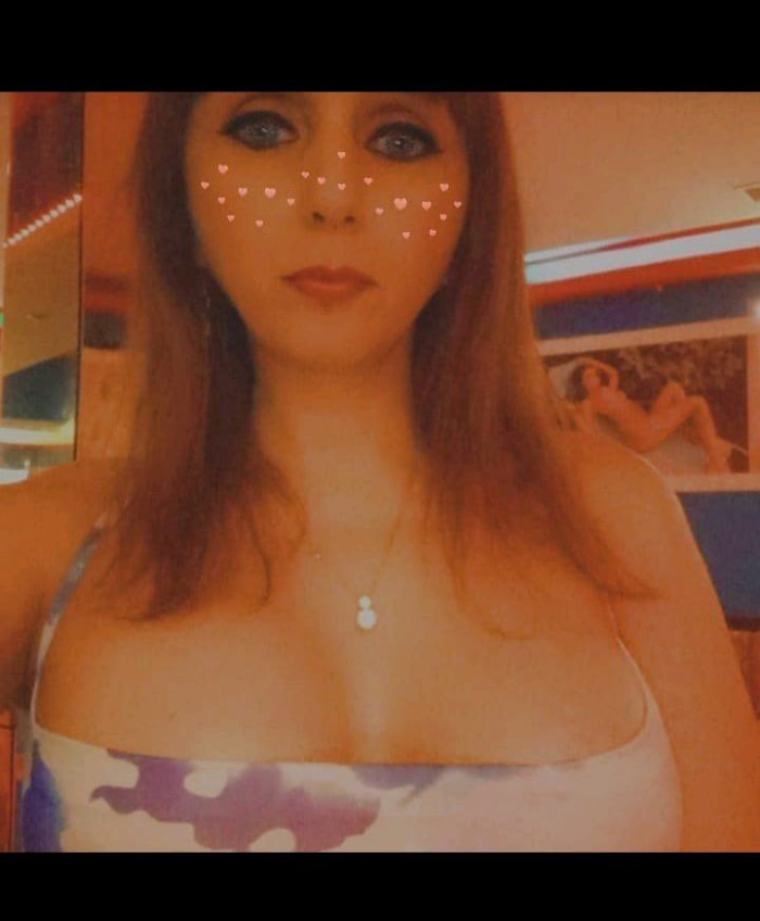 NOVEDADA JENNIFER! FEMENINA CACHONDA FIESTERA VICIOSA Y DISCRETA EN GIJON