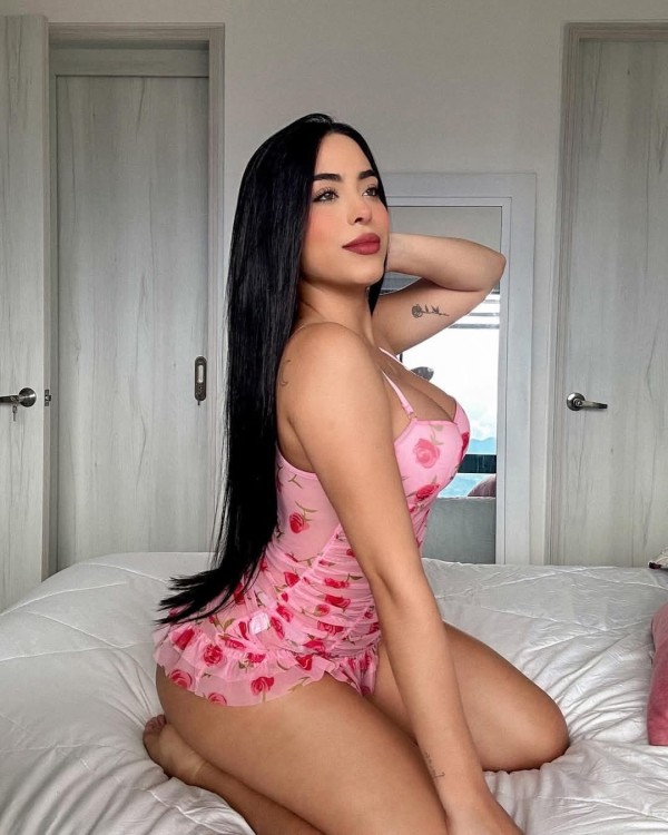 CACHONDA RECIÉN LLEGADA SIN LÍMITES