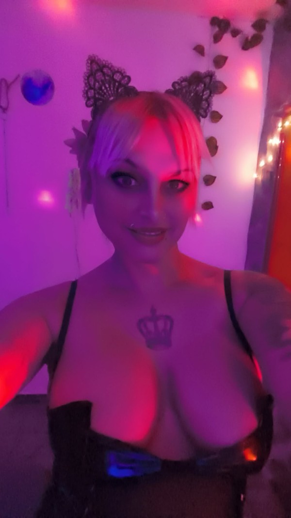 *Domina victoria * BDSM ABDL sexo natural coño culo y estrapoong fiesta