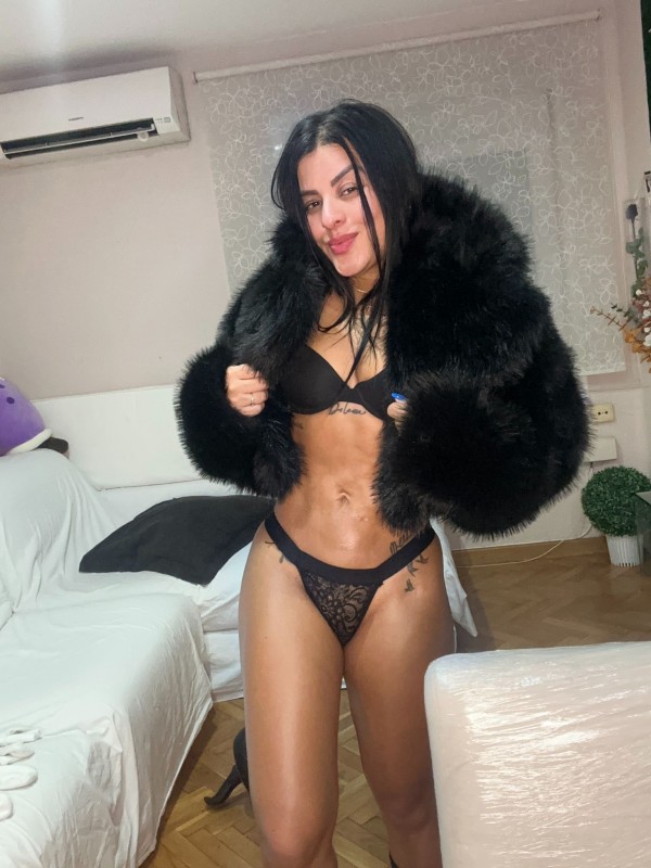 SARA LAS AMERICAS . JOVENCITA CALIENTE CON GANAS.. VEN A DISFRUTARME