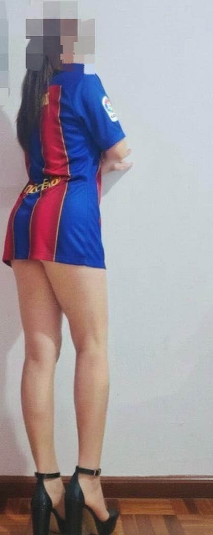 EN LLEIDA SENSUAL JOVENCITA DE FINAS CURVAS EN LLE