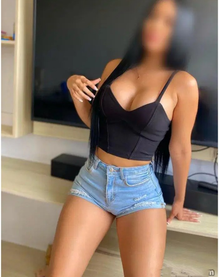 TU AMANTE PERFECTA ENCANTADORA FIESTERA