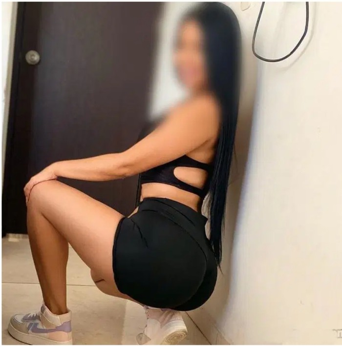 TU AMANTE PERFECTA ENCANTADORA FIESTERA