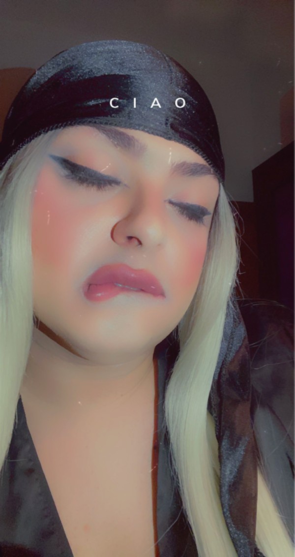 KAROL TRANS ANDALUZA EN JEREZ…FIESTA..BEBIDA..JUGUETES..24H