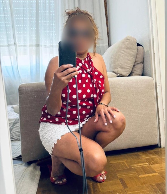 MADURITA CALIENTE CON GANAS DE LUJURIA Y DIVERSION