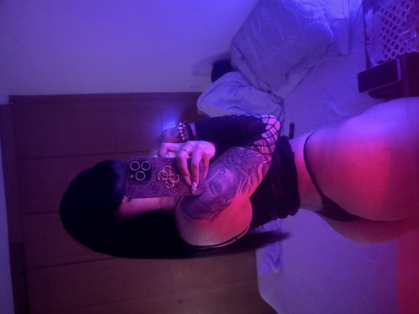 MUY CACHONDA Y CARIÑOSA