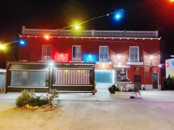 SE BUSCAN CHICAS PARA LOCAL CLUB DISCOBAR ATENE