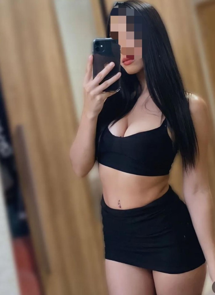 ENCANTADORA CARISMATICA JOVENCITA SALIDA