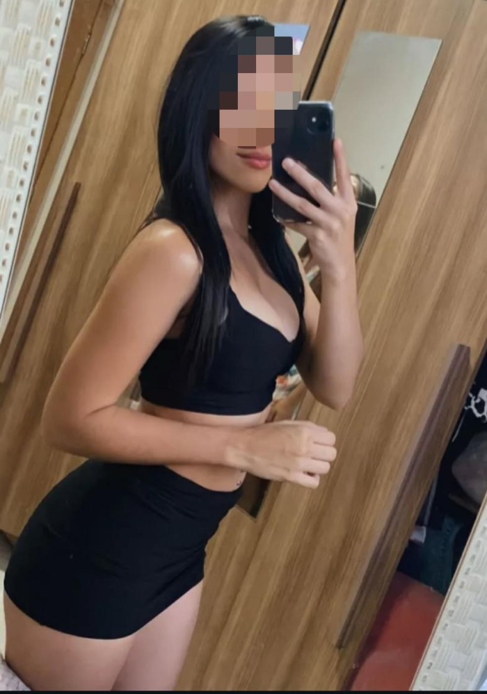 ENCANTADORA CARISMATICA JOVENCITA SALIDA