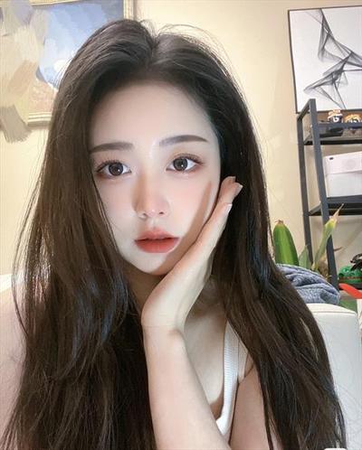 Amiguitas asiáticas muy bonitas en Santander