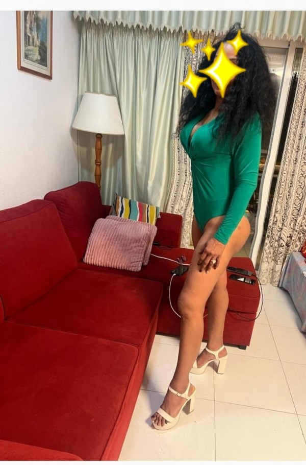 Dulce colombiana liberal y sin tabú madurita