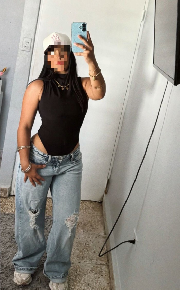 DELICIOSA EXQUISITA ARDIENTE CACHONDA COMPLACIENTE