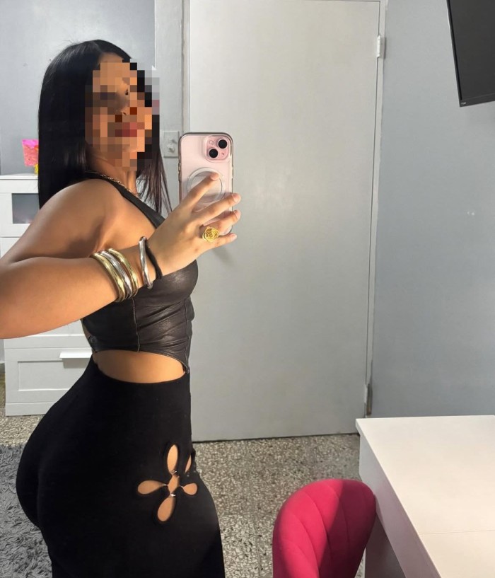 DELICIOSA EXQUISITA ARDIENTE CACHONDA COMPLACIENTE