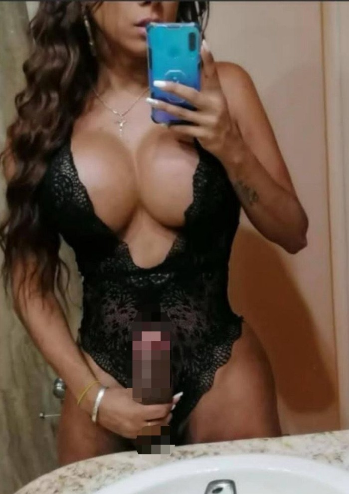 EN LAS CANTERAS, FIESTERA Y CON POLLA GRUESA