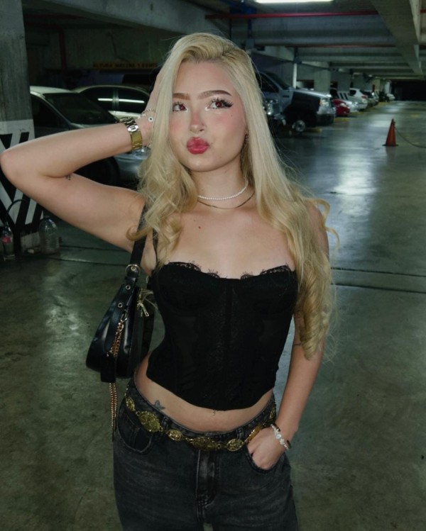 Morbosa Viciosa sensual latina de encanto colombiano, ven me encuentro sola