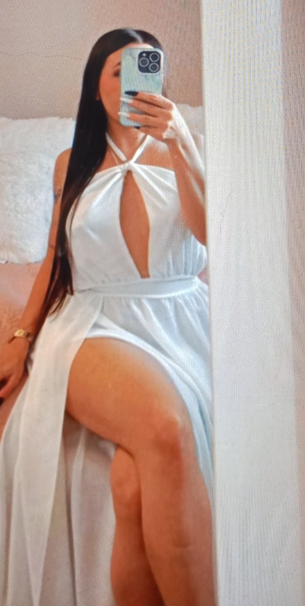 Sara española masajista