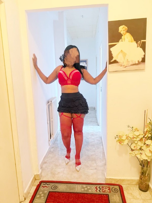 Madurita perla latina 24h muy guapa