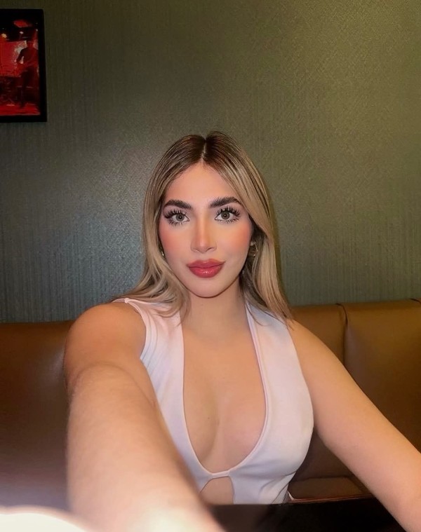 FRANCES NATURAL HASTA EL FINAL BESOS CON LENGUA