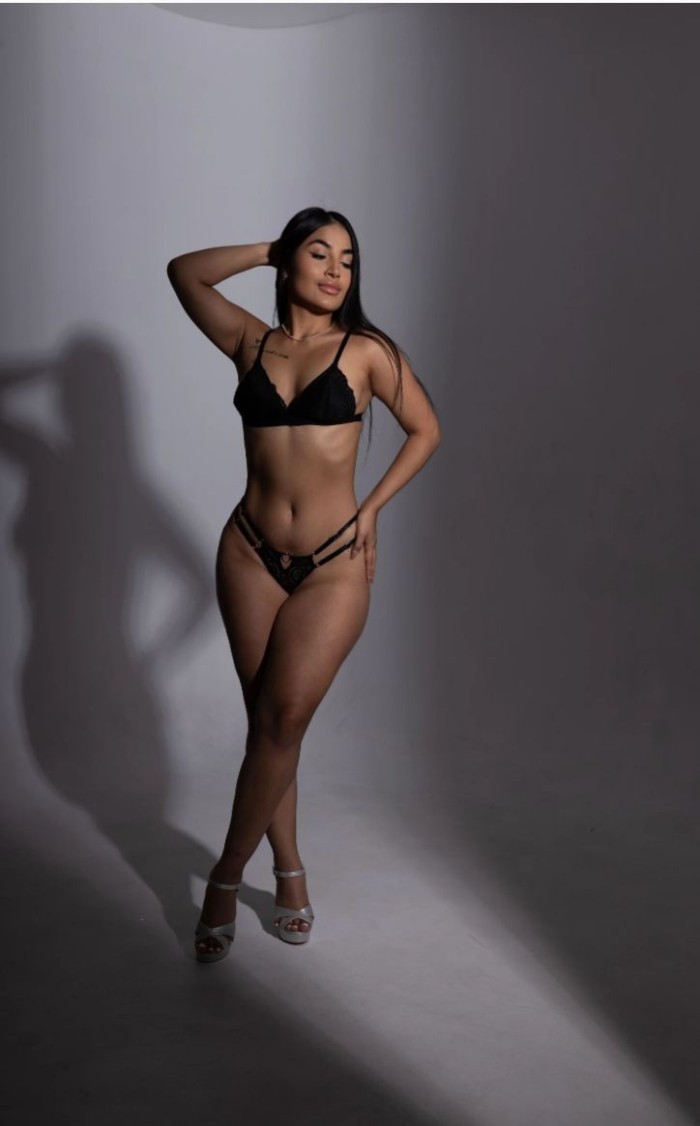 687493590 JULIETA ARDIENTE cachonda y divertida