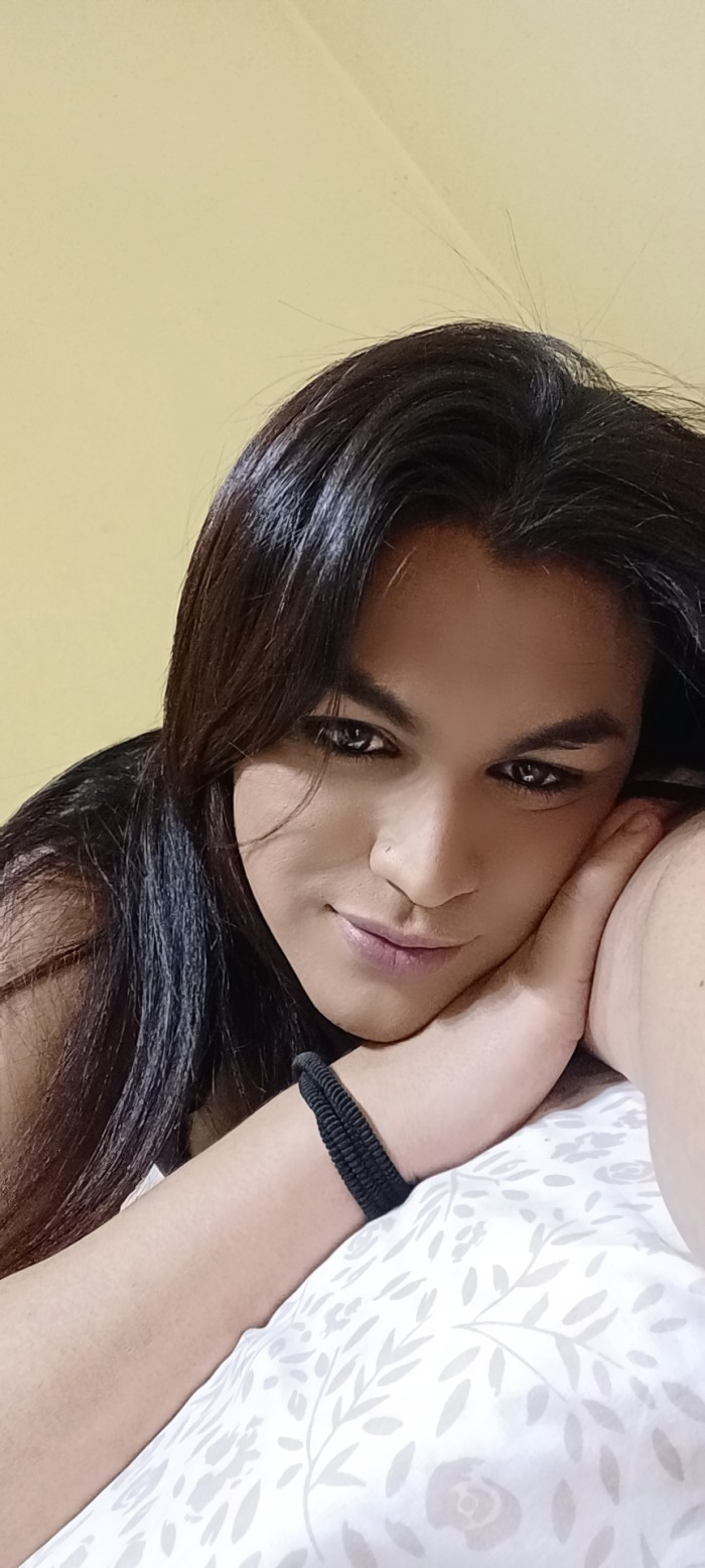 Hola buena mi nombre es verónica chica trans