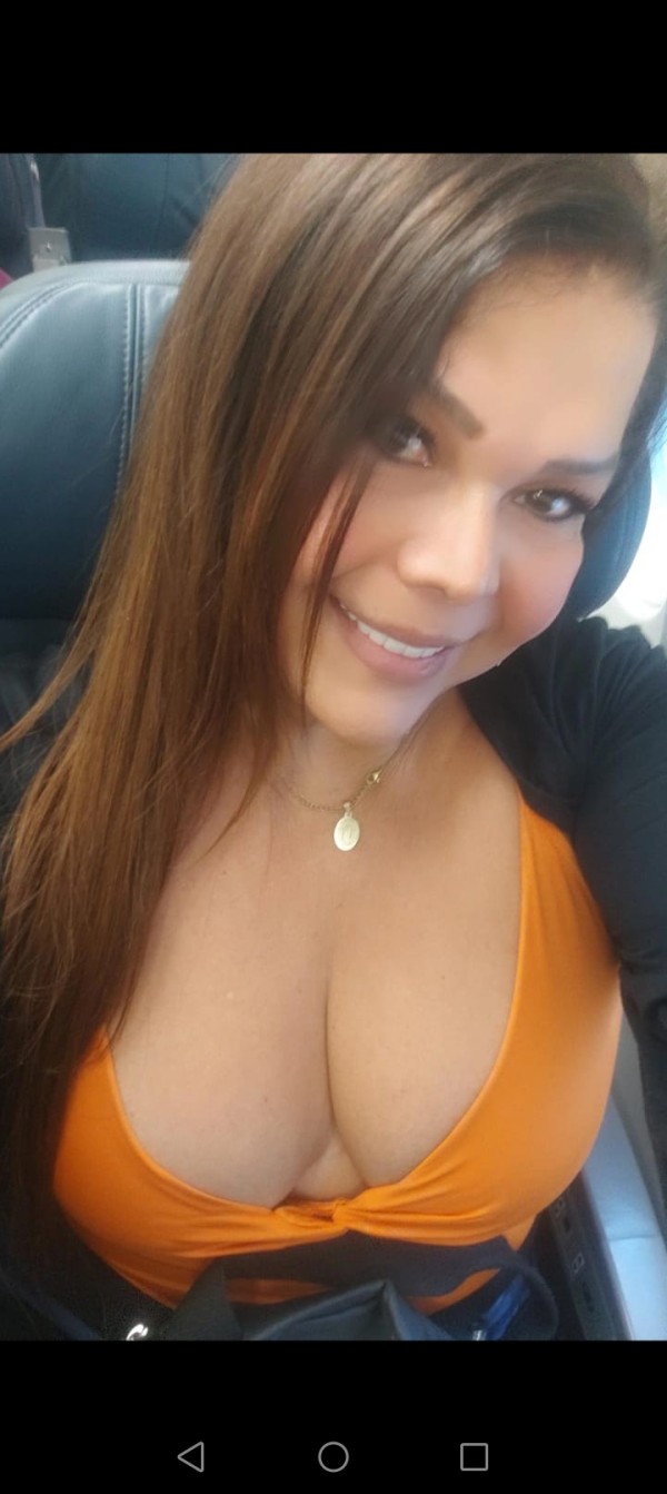 Trans madurita curvy sexy