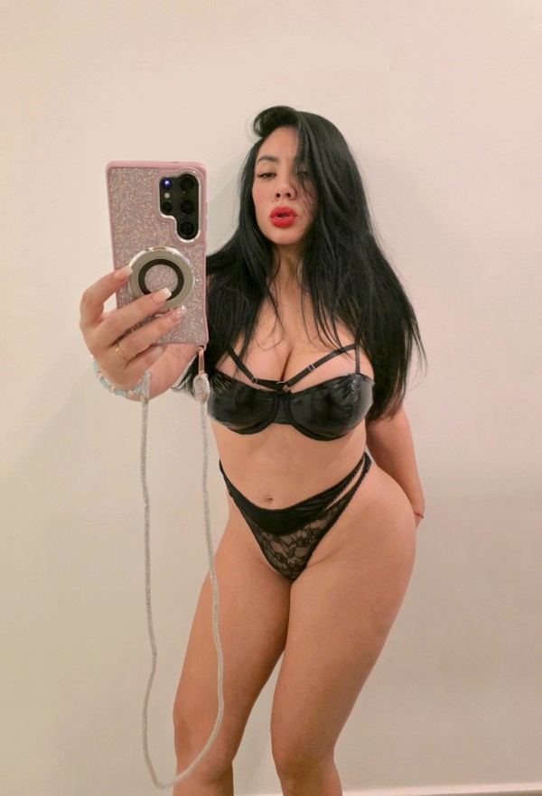 Súper guapa, dulce, mimosa y fiestera… Novedad