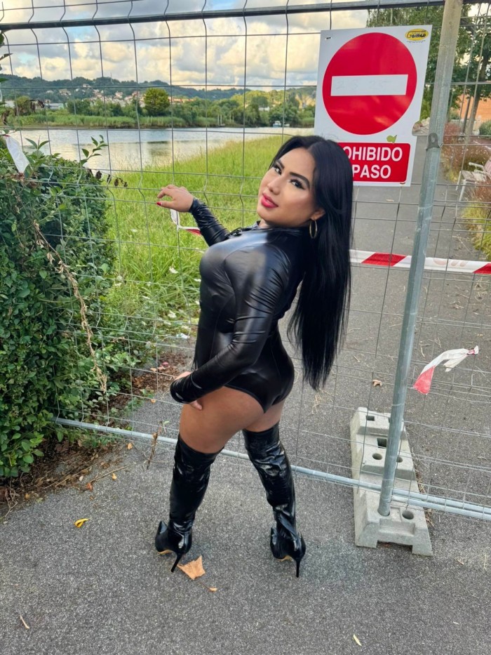 Trans.Ariadna soy todo lo que busca fiesta(24/7 )