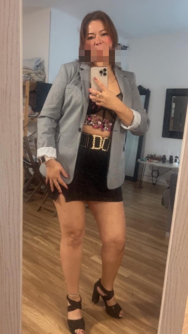 COLOMBIANA CARIÑOSA COMPLACIENTE,Y FIESTERA. CADIZ CAPITAL