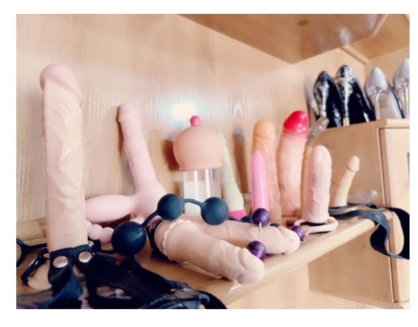 MASAJE PROSTÁTICO POLLAS O PEGGING  TENDRAS BUEN ORGASMO BESO NEGRO