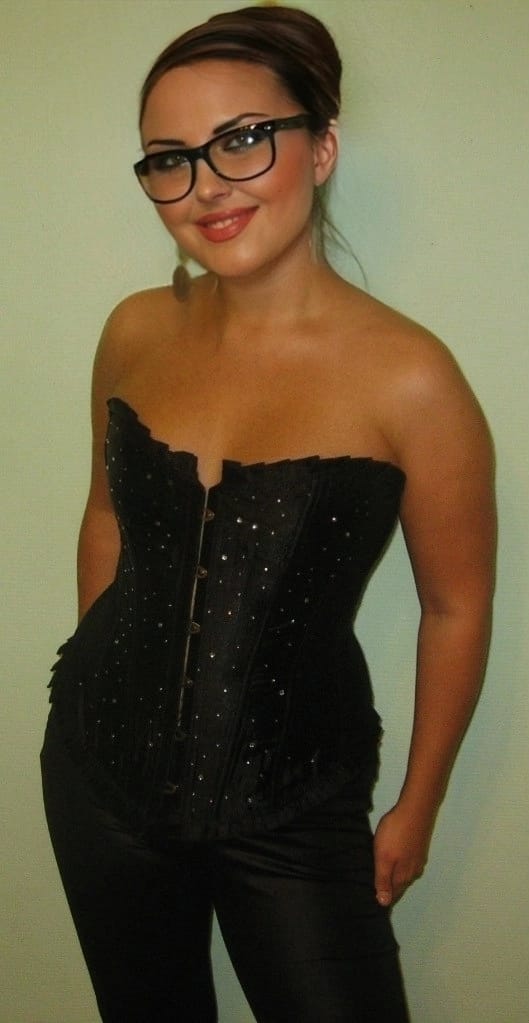 FIESTERA CACHONDA MUER BOMBA DEL SEXO