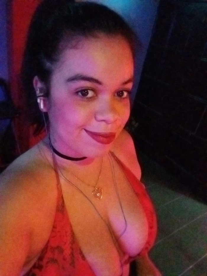 FIESTERA ANSIOSA ARDIENTE CACHONDA COMPLACIENTE