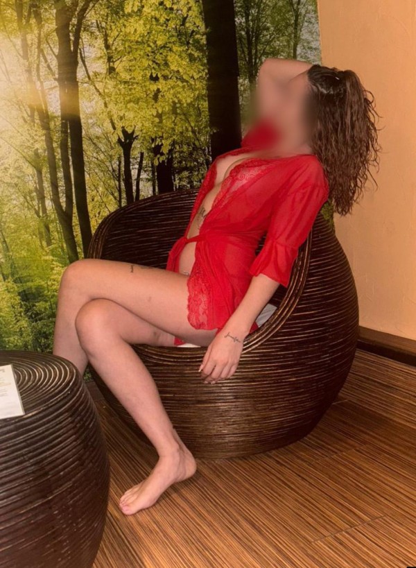 MASAJISTA ESPAÑOLA DE LUJO INTENSA Y PROFESIONAL