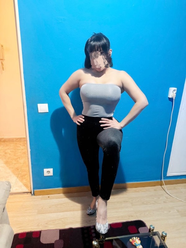 Estrella latina morenaza guapísima 24h