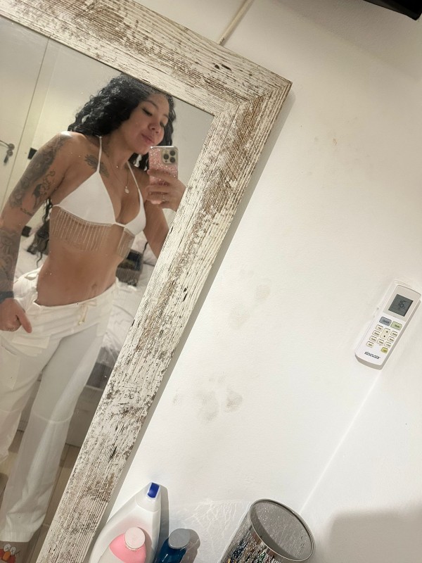 LUCY 673592076 NOVEDAD  POTENTE EN CENTRO DE MÁLAGA